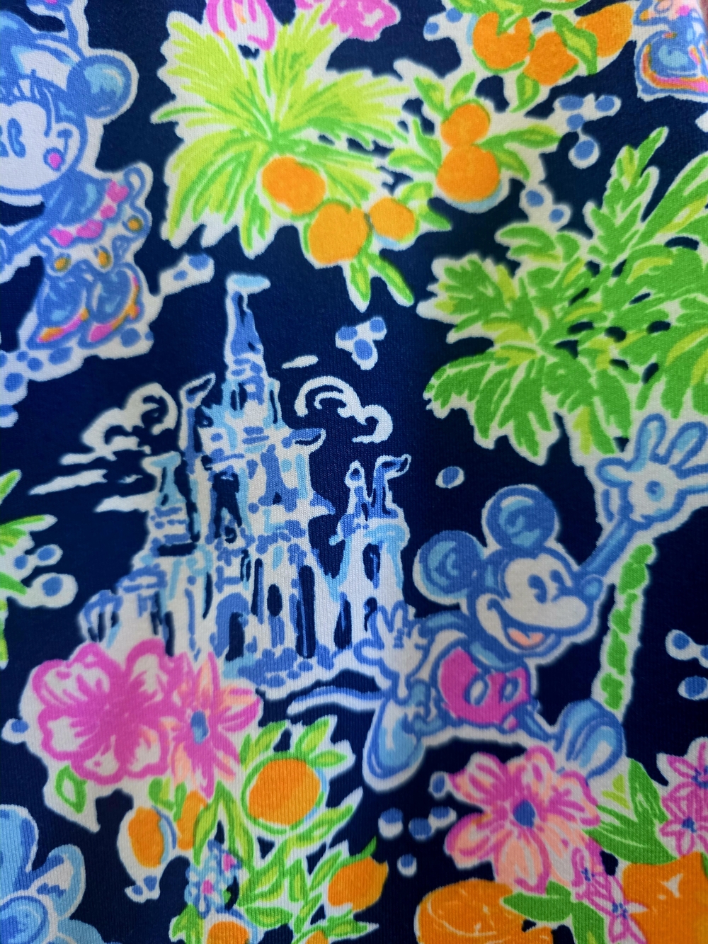 Disney Parks x Lilly Pulitzer "Lilly Loves Mickey" Leggings *Limited Edition* - Picture 2 of 10